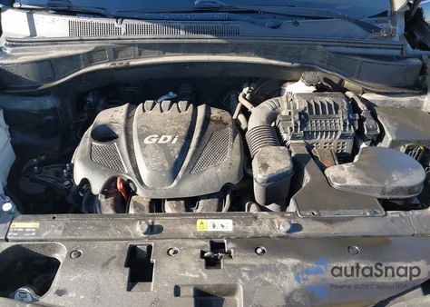 2016 Hyundai Santa Fe Sport 2.4L z USA, uszkodzony, nr VIN 5XYZUDLB7GG319755